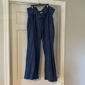 High waisted wide legged pants